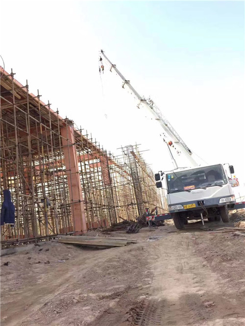 吉安县吊车作业的安全注意事项有哪些？